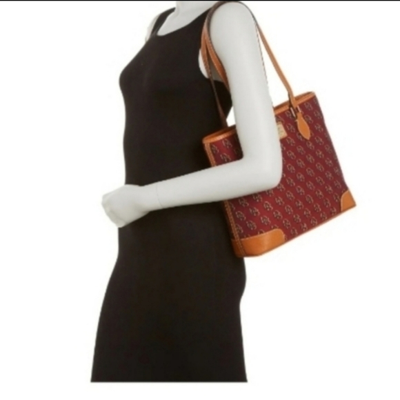 DOONEY & BOURKE Richmond Monogrammed Shopper - Picture 3 of 10